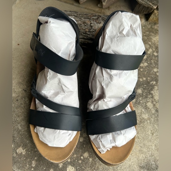 Blowfish Malibu Hydra black strappy sandals w/cork wedge heel Sz-9. Q - Picture 13 of 16